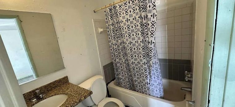 Hotel Base Motel By Oyo South Tampa Tampa (Fl) : Photo 