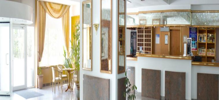 Hotel Shodlik Palace:  TASHKENT