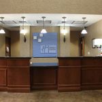 HOLIDAY INN EXPRESS & SUITES TEHACHAPI HWY 58/MILL ST. 2 Stars