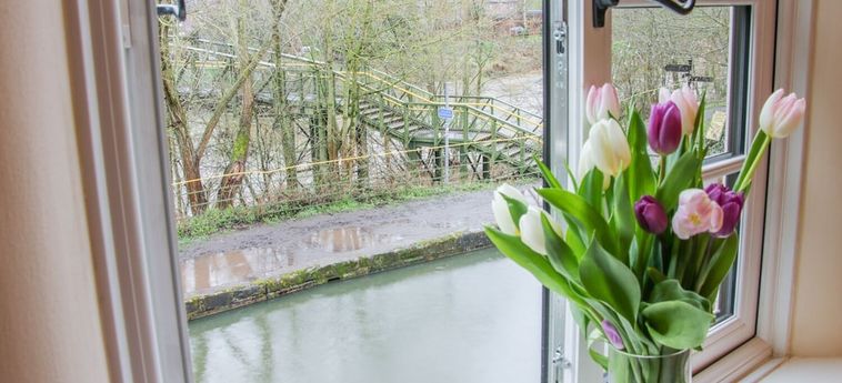 Hotel Tub Boat Cottage Telford : Photo 