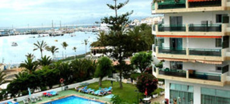 Hotel Apartamentos Comodoro:  TENERIFE - CANARIAS