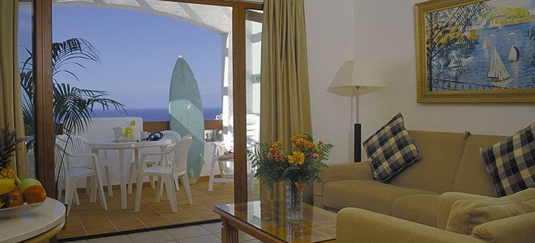 Hotel The Suites At Beverly Hills:  TENERIFE - CANARY ISLANDS