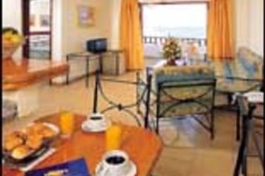 Hotel Apartamentos Los Geranios :  TENERIFE - CANARY ISLANDS