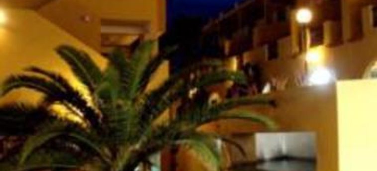 Hotel Apartamentos Albatros:  TENERIFE - ILES CANARIES