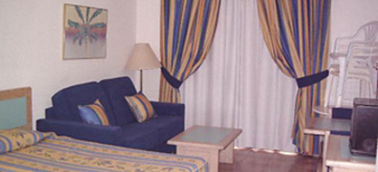 Hotel Apartamentos Castle Harbour :  TENERIFE - ISOLE CANARIE