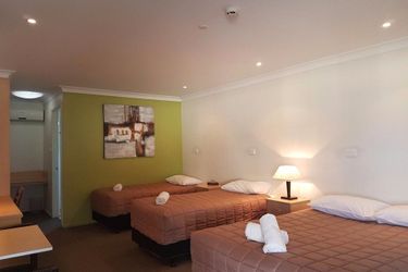 Hotel Tenterfield Tavern And Motor Inn:  TENTERFIELD - NEW SOUTH WALES