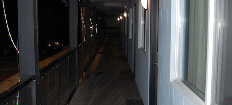 Hotel Rest Inn:  TERRACE