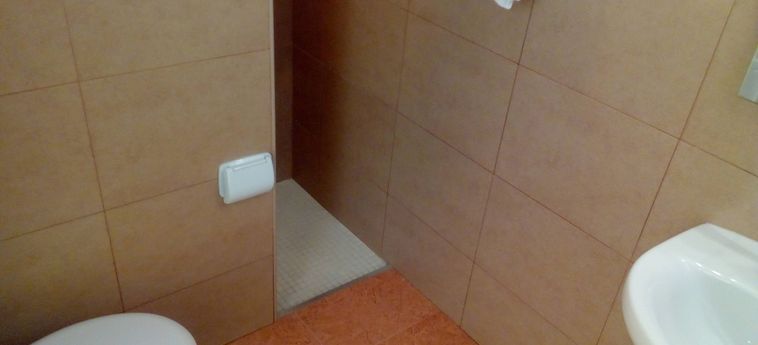 Hotel Hostal Lleida Terragona-Calafell: Foto 