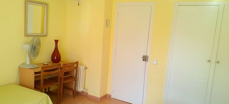 Hotel Hostal Lleida Terragona-Calafell: Foto 