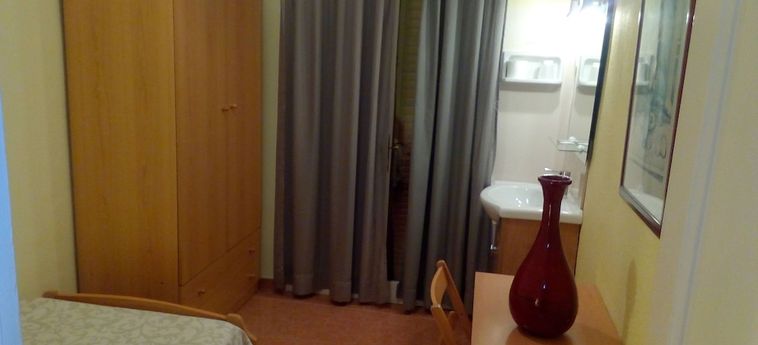 Hotel Hostal Lleida Terragona-Calafell: Photo 