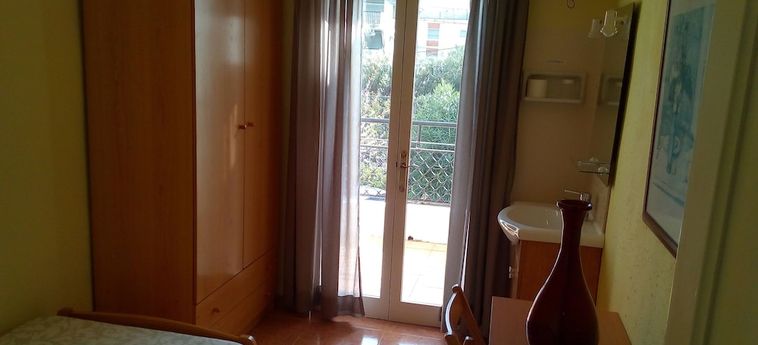 Hotel Hostal Lleida Terragona-Calafell: Photo 