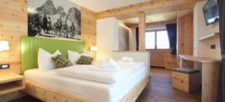 Hotel DOLOMITES B&B, SUITES AND APARTMENTS