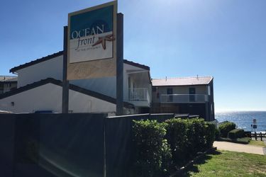 Hotel Ocean Front At The Entrance:  THE ENTRANCE - NEW SOUTH WALES