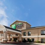 HOLIDAY INN EXPRESS & SUITES THREE RIVERS 2 Stars