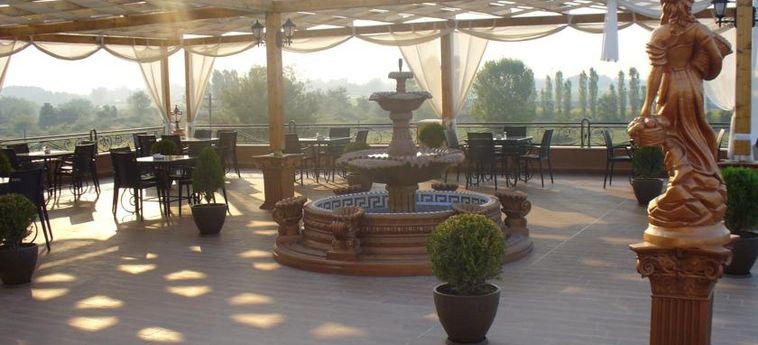 Hotel Ador Resort:  TIRANA