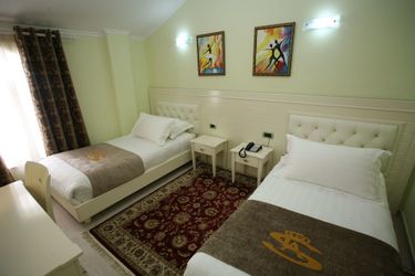 Hotel Boutique Las:  TIRANA