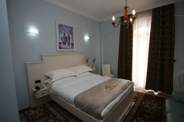 Hotel Boutique Las:  TIRANA