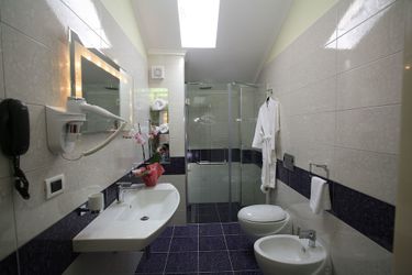 Hotel Boutique Las:  TIRANA