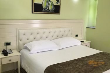 Hotel Boutique Las:  TIRANA