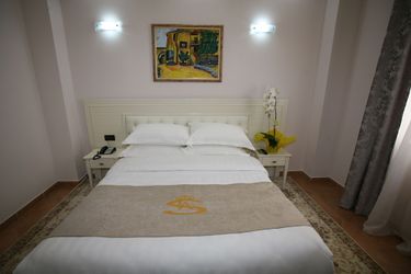 Hotel Boutique Las:  TIRANA
