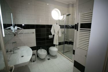 Hotel Boutique Las:  TIRANA