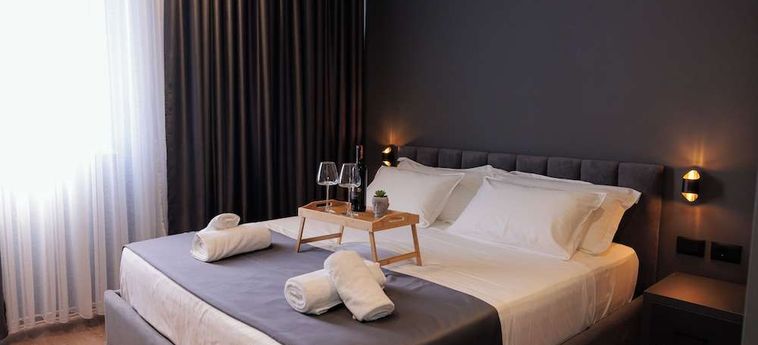Hotel By Bel Ami Tirana: Foto 