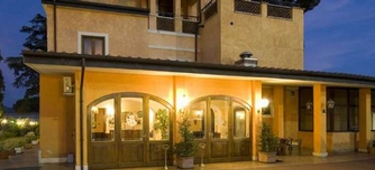 Hotel Villa Plauzi:  TIVOLI - ROMA
