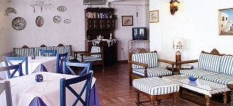 Hotel Knossos:  TOLO - NAPFLIO