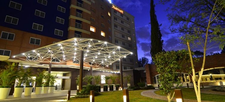 Hotel Courtyard Toluca Tollocan:  TOLUCA