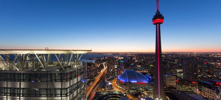 Hotel Views From The Six Toronto : Photo 