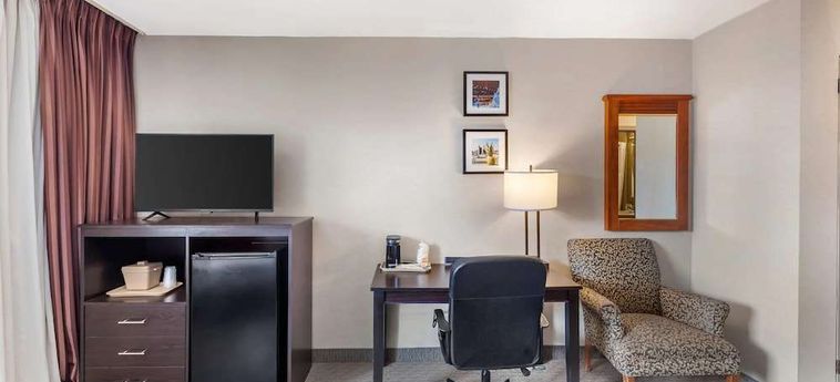 Hotel Quality Inn Toronto Airport:  TORONTO