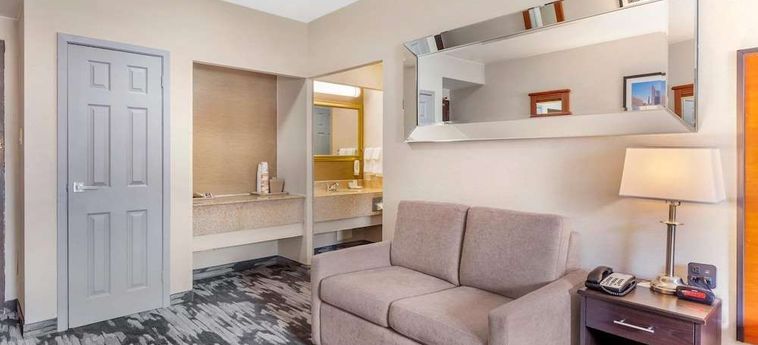 Hotel Quality Inn Toronto Airport:  TORONTO