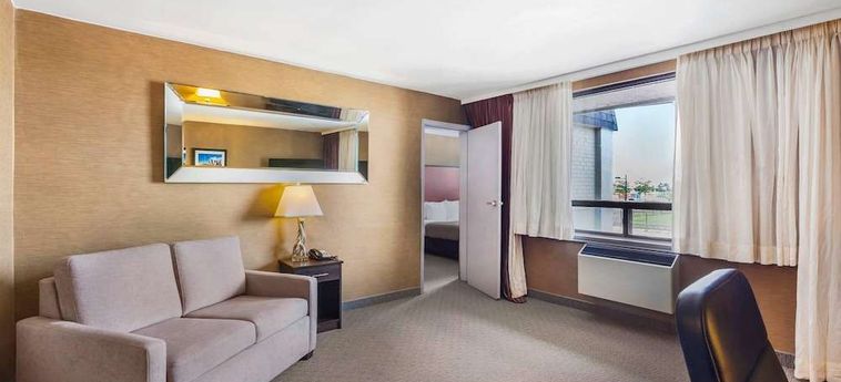 Hotel Quality Inn Toronto Airport:  TORONTO