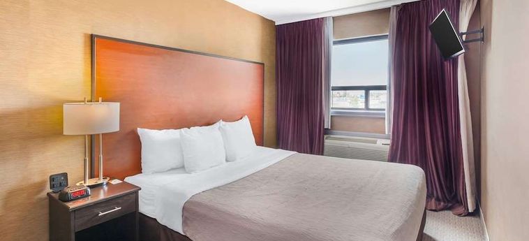 Hotel Quality Inn Toronto Airport:  TORONTO