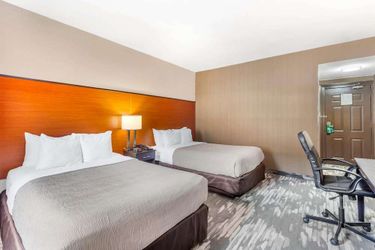 Hotel Quality Inn Toronto Airport:  TORONTO