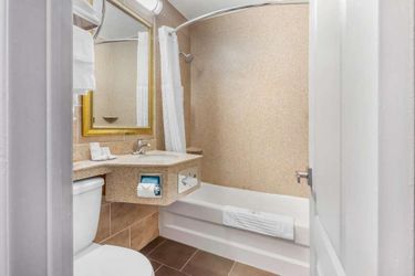 Hotel Quality Inn Toronto Airport:  TORONTO