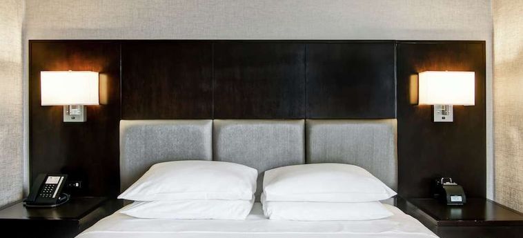 Doubletree By Hilton Hotel Toronto Downtown:  TORONTO