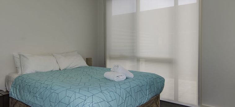 Hotel Stylish 3 Bedroom Condo:  TORQUAY - VICTORIA