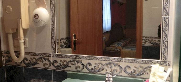 Hotel  Las Ruedas Torrelavega: Foto 