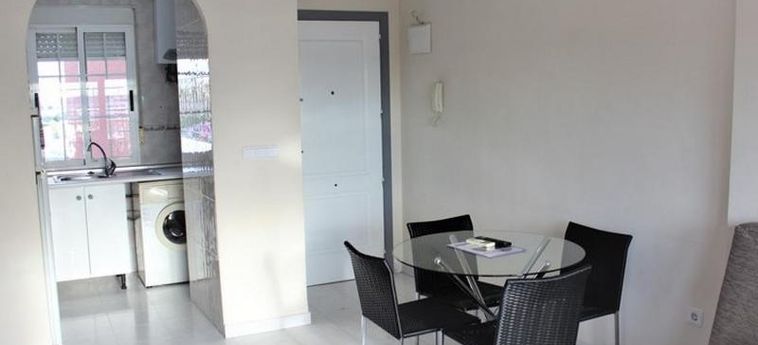 Hotel Aptos. Marina Puerto Torrevieja - Alicante: Foto 