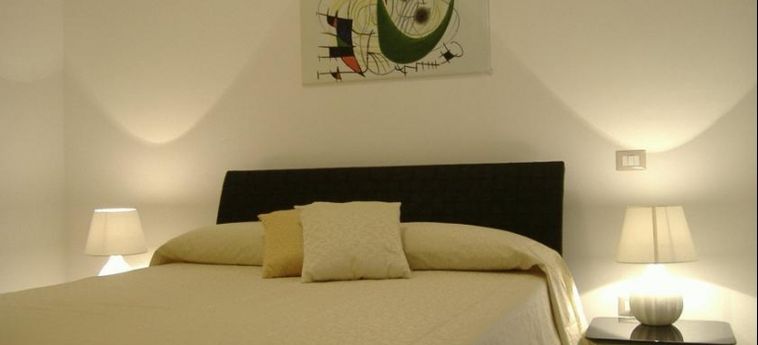 Colonna Rooms & Apartment:  TRANI