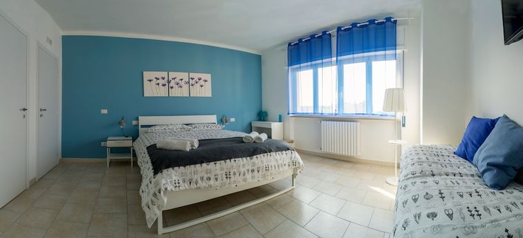 Hotel My Room In Trani:  TRANI