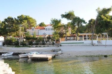 Hotel Villa Sveti Kriz:  TROGIR - DALMATIA