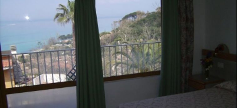 Hotel Cala Petrosa Resort:  TROPEA - VIBO VALENTIA