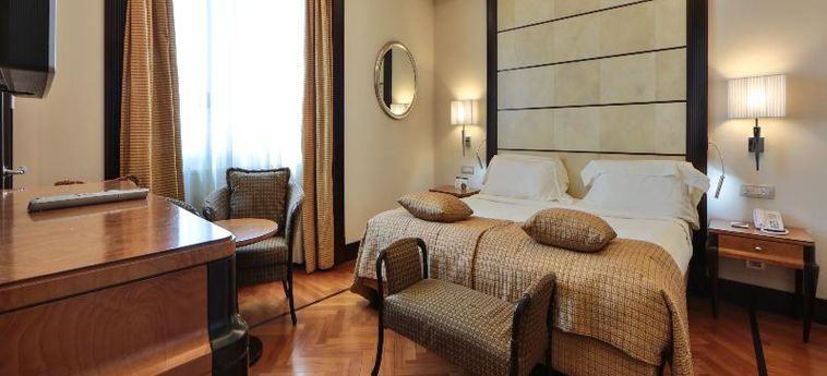 Hotel Principi Di Piemonte Una Esperienze:  TURIN