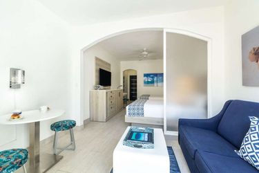 Hotel Ports Of Call Resort:  TURKS AND CAICOS ISLANDS