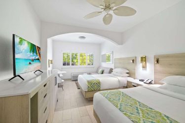 Hotel Ports Of Call Resort:  TURKS AND CAICOS ISLANDS