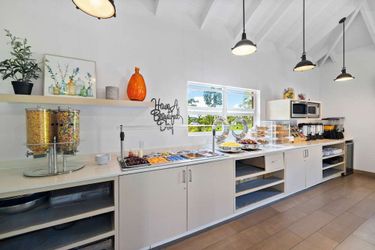 Hotel Ports Of Call Resort:  TURKS AND CAICOS ISLANDS