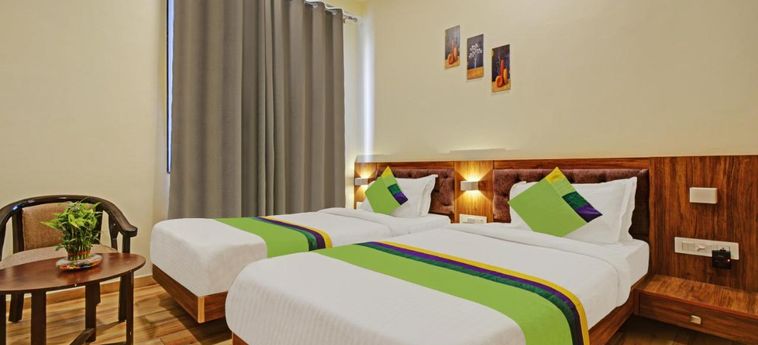 Hotel Treebo Trend Le Shelton Railway Station:  UDAIPUR