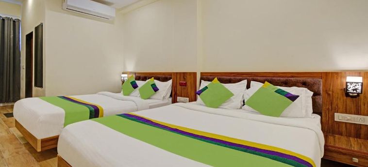 Hotel Treebo Trend Le Shelton Railway Station:  UDAIPUR